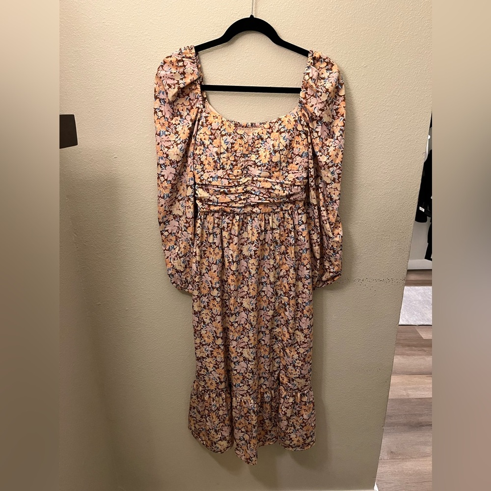 Land of the Free peachy pink floral midi dress